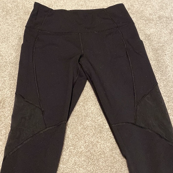 Victoria Secret small black leggings with sheer - Picture 4 of 5